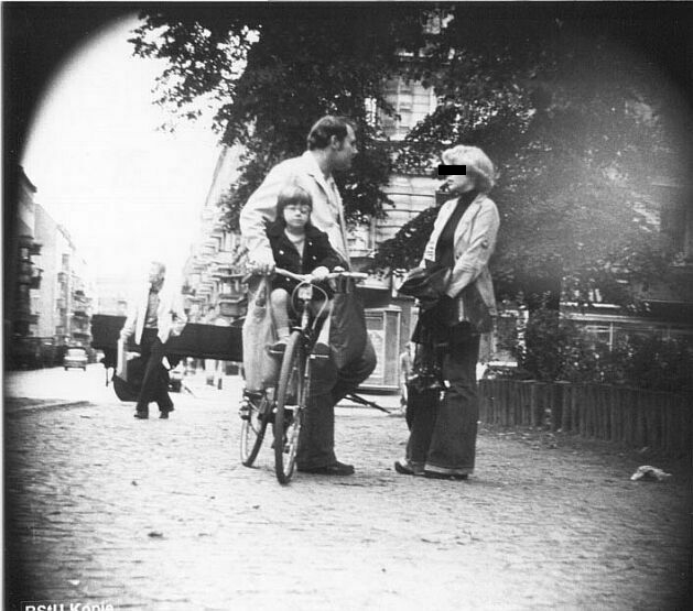 BeobachtgEinkaufenMitKind1978_d