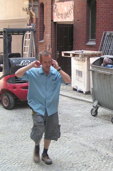 0043_gross