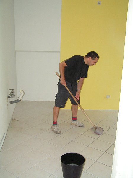 0083_gross